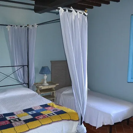 Le Due Querce Alloggio per agriturismo *
